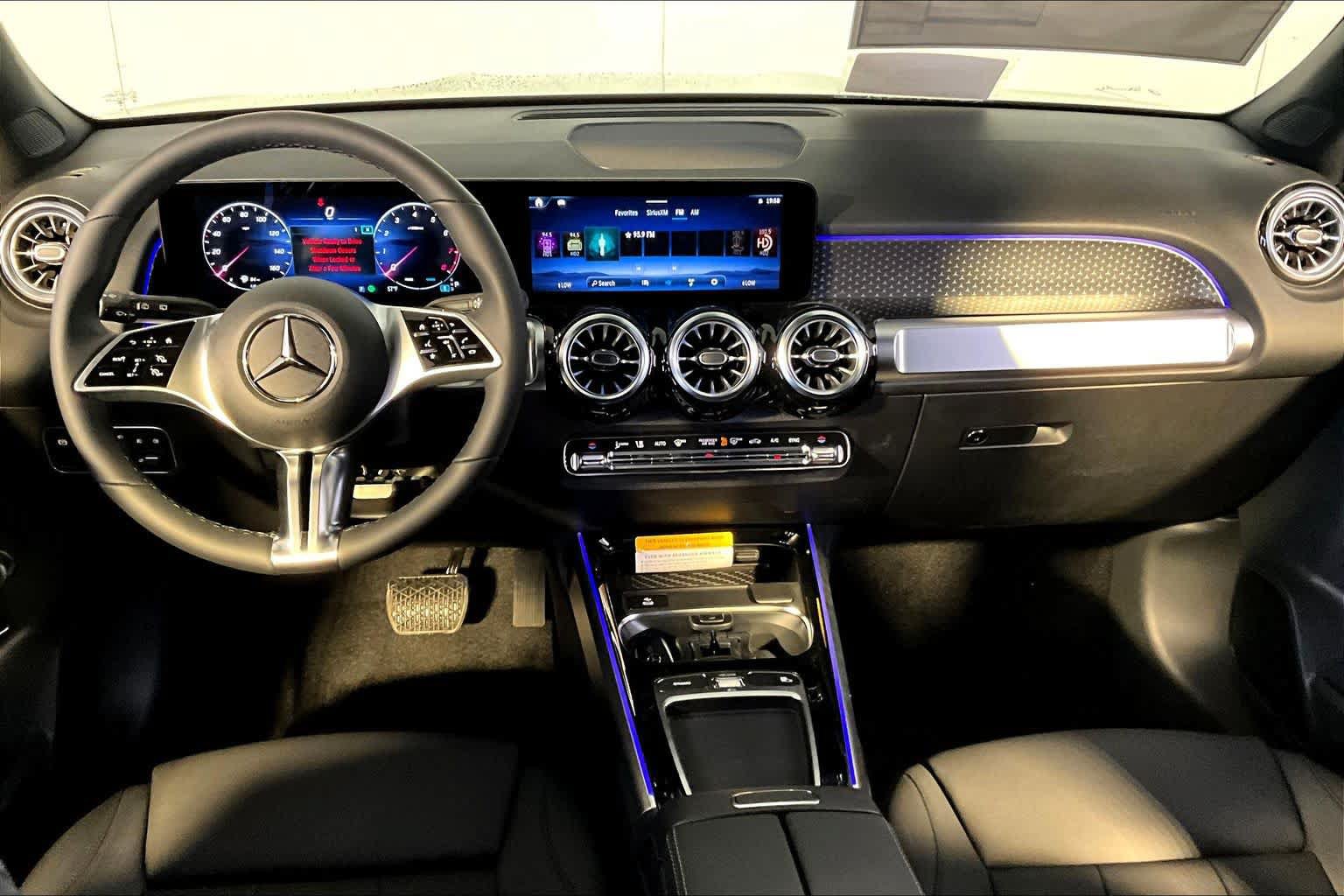 New 2026 Mercedes-Benz GLB 250 4MATIC image 7