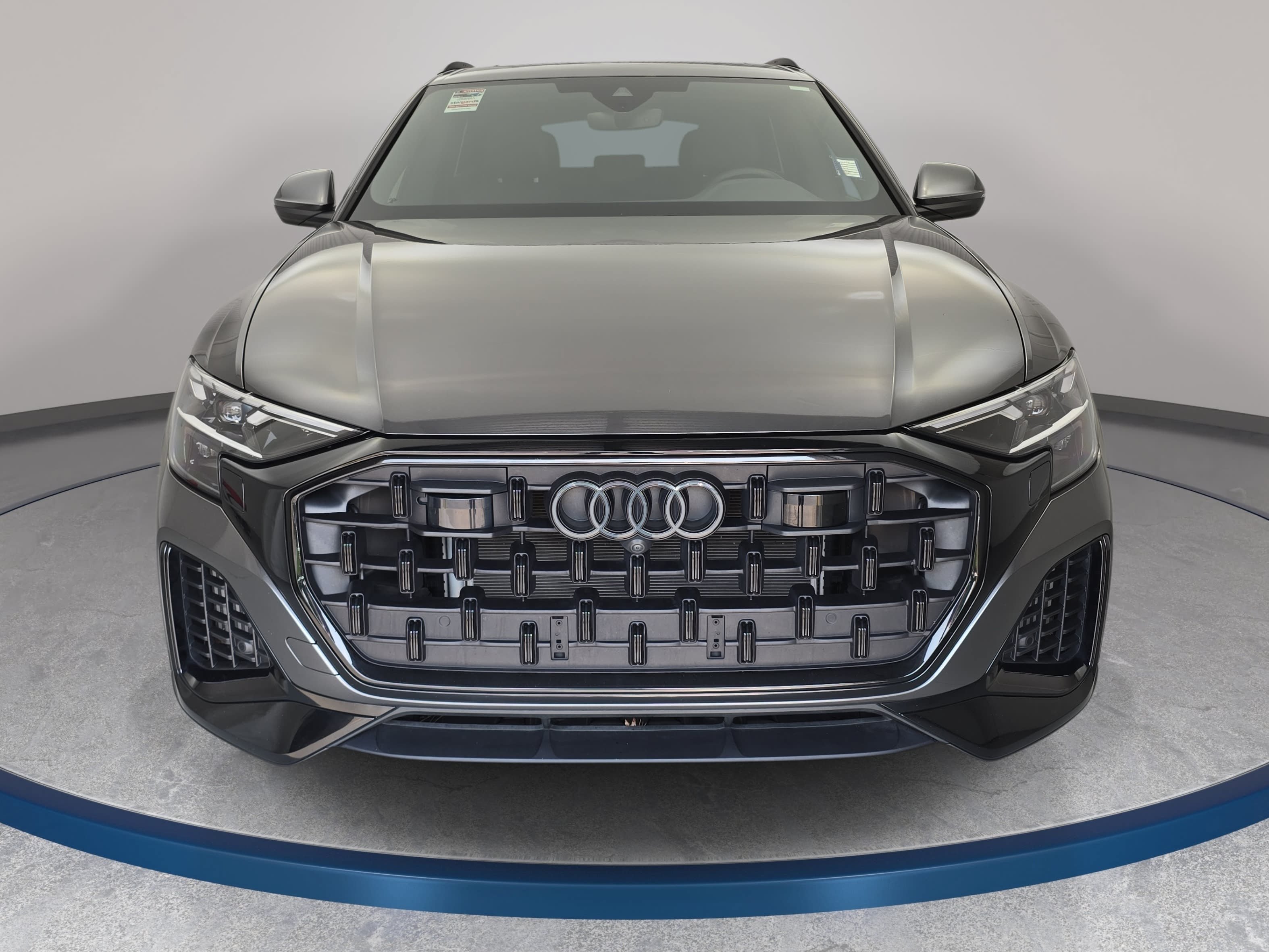 Used 2024 Audi Q8 Premium Plus AWD/4WD image 2
