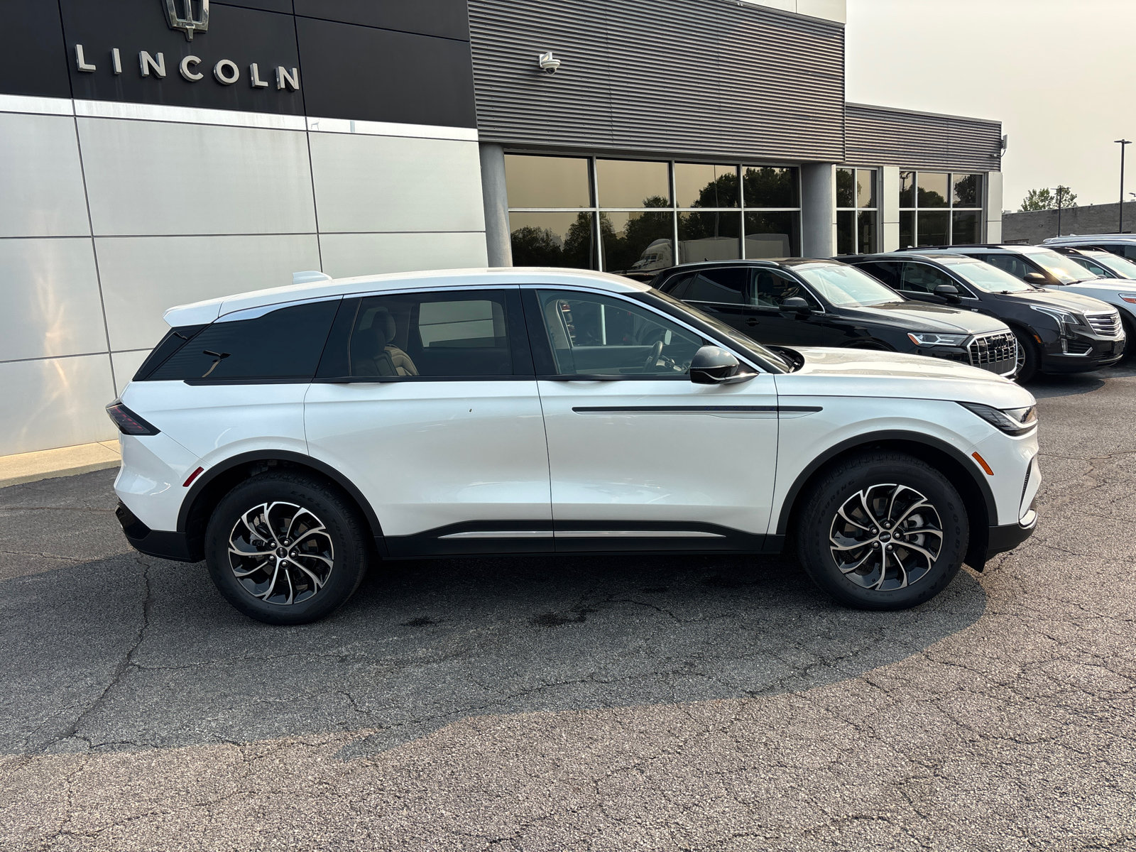 New 2026 Lincoln Nautilus Premier AWD/4WD image 8