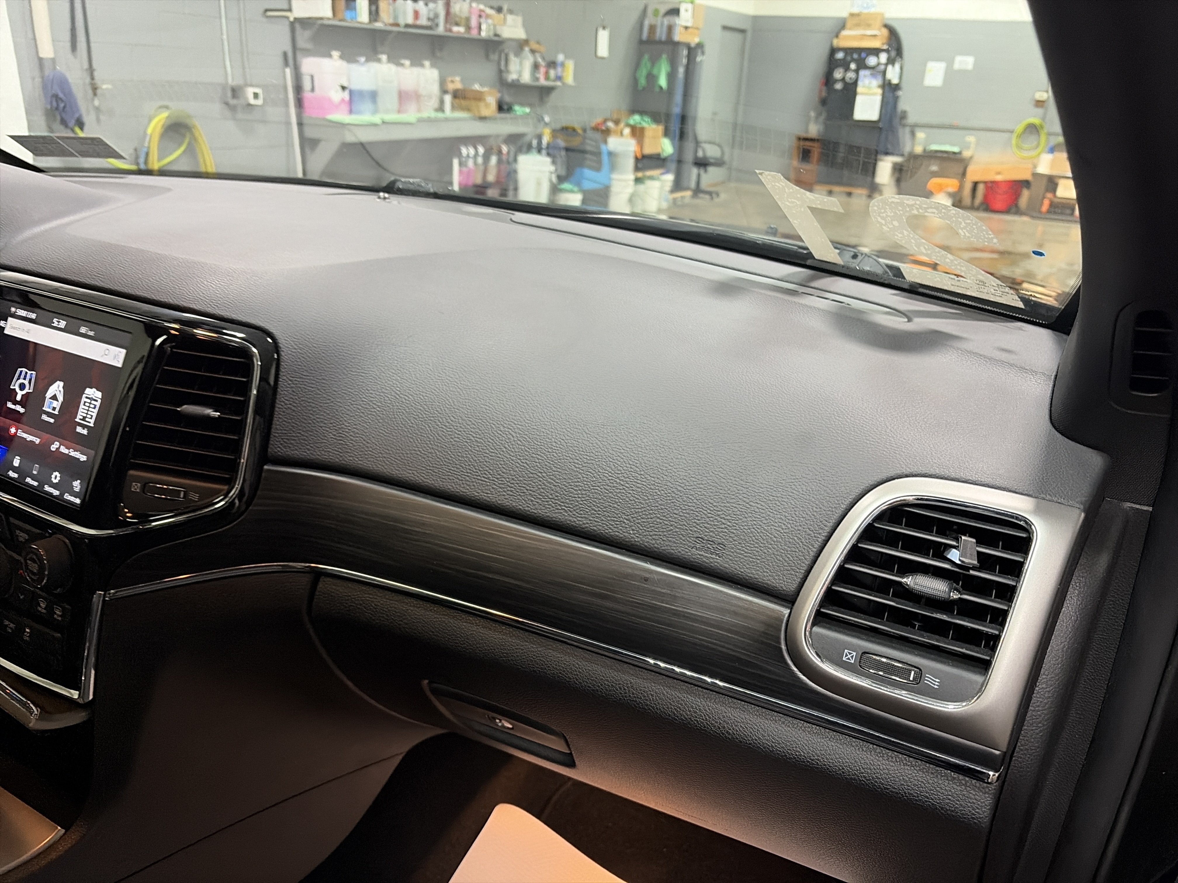 Used 2021 Jeep Grand Cherokee Limited AWD/4WD image 36