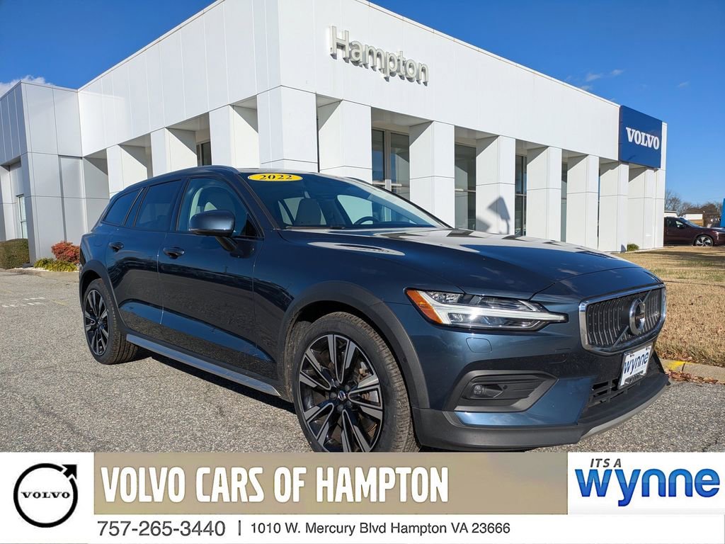 Used 2020 Volvo V60 T5 Cross Country AWD/4WD image 1