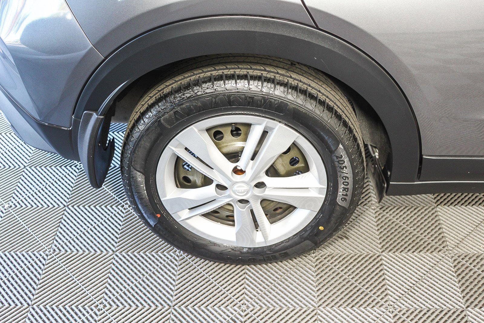 Used 2023 Nissan Kicks S image 11