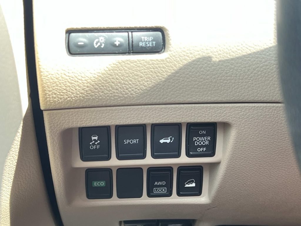 Used 2016 Nissan Rogue SL AWD/4WD image 24