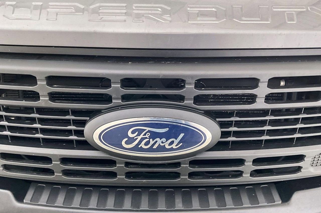 Used 2025 Ford F250 XL RWD image 27
