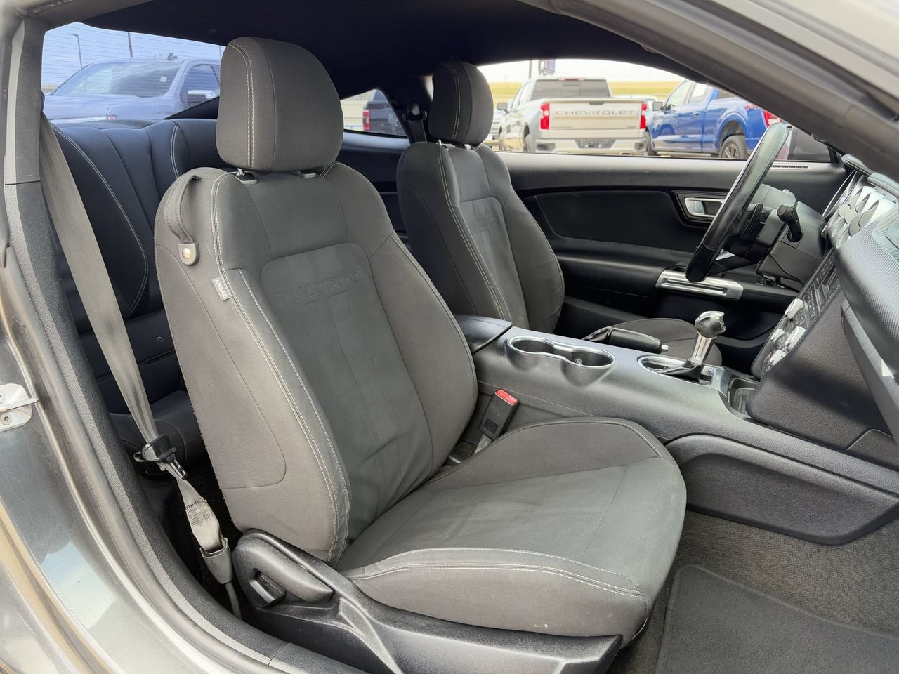 Used 2018 Ford Mustang Coupe RWD image 28