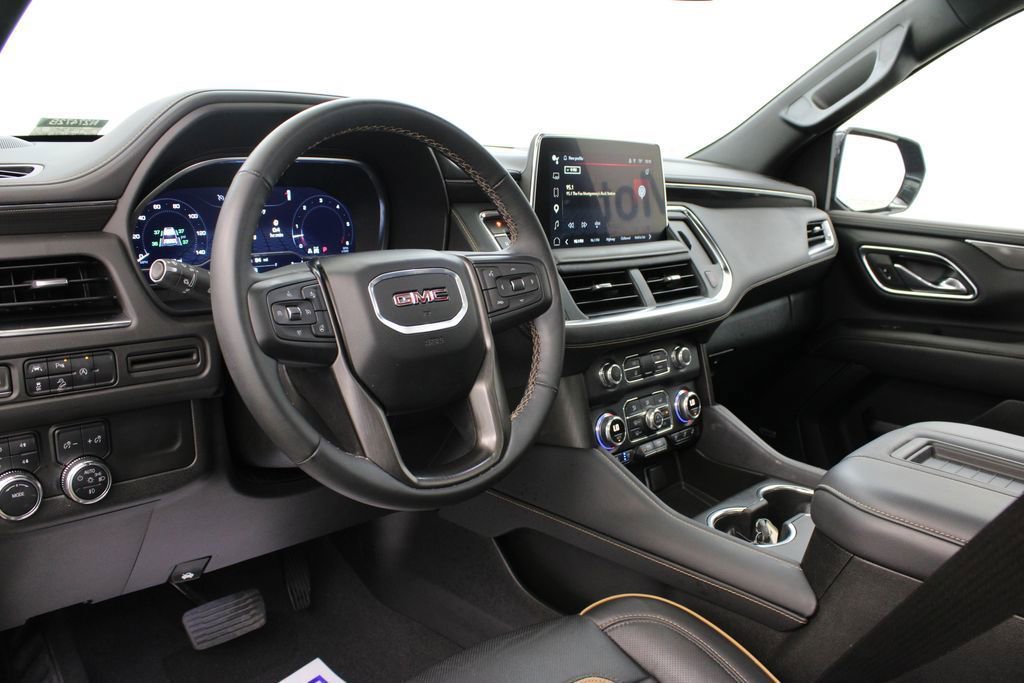 Used 2024 GMC Yukon AT4 AWD/4WD image 16