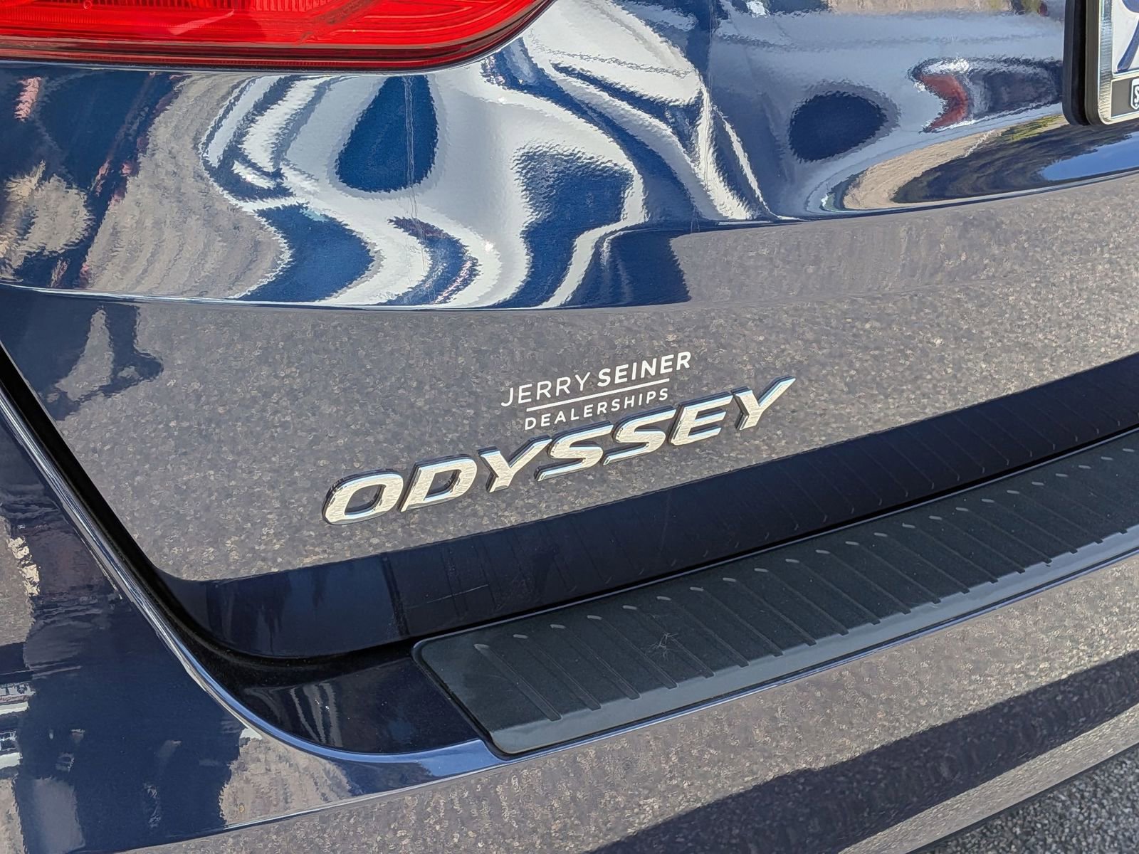 Used 2023 Honda Odyssey EX-L image 12