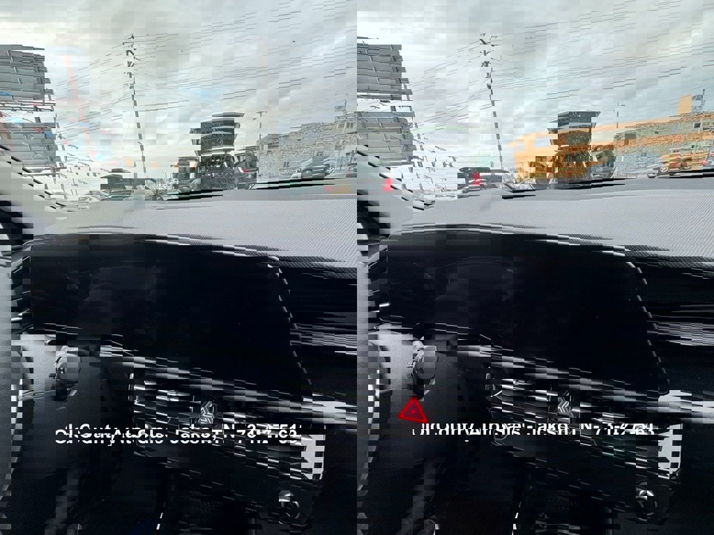 Used 2023 Kia Niro EX Touring image 43