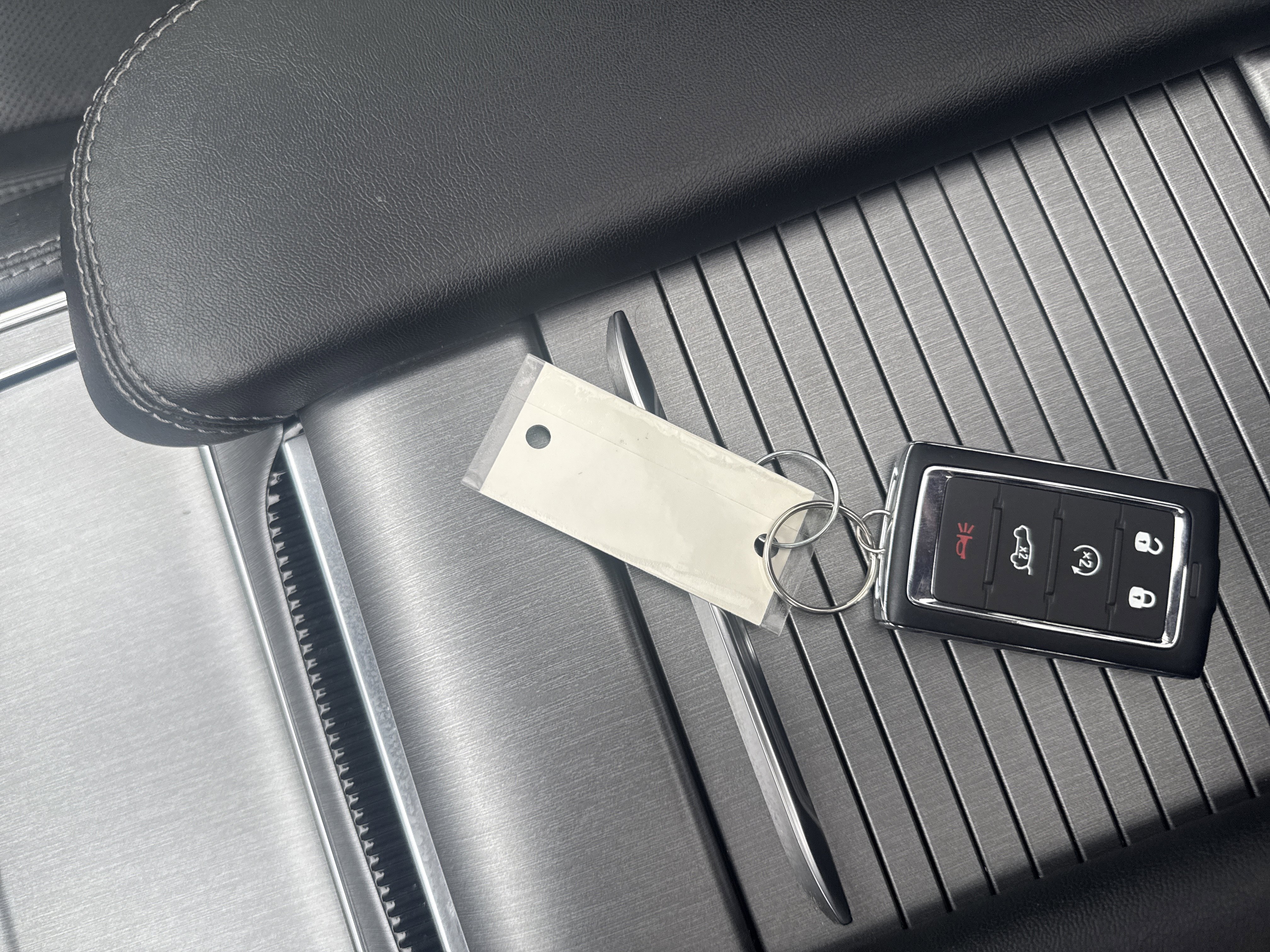 Used 2024 Jeep Wagoneer L Series II image 32