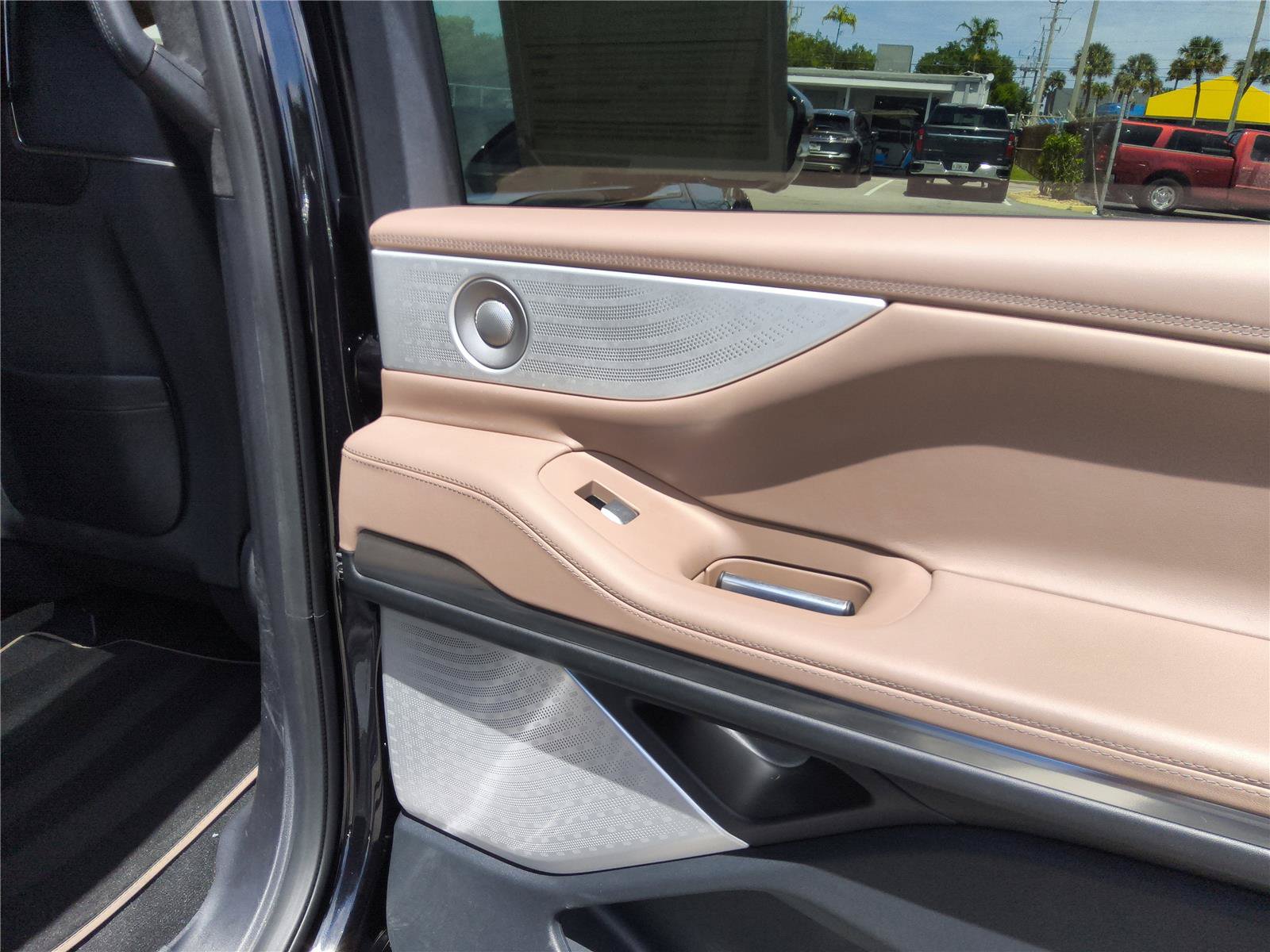 Used 2025 Lincoln Navigator L Black Label AWD/4WD image 30