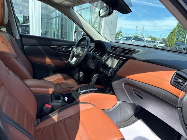 Used 2017 Nissan Rogue SL w/ SL Premium Package AWD/4WD image 26