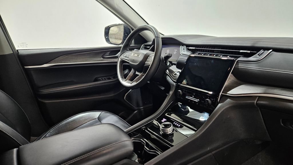 Used 2021 Jeep Grand Cherokee L Limited image 44