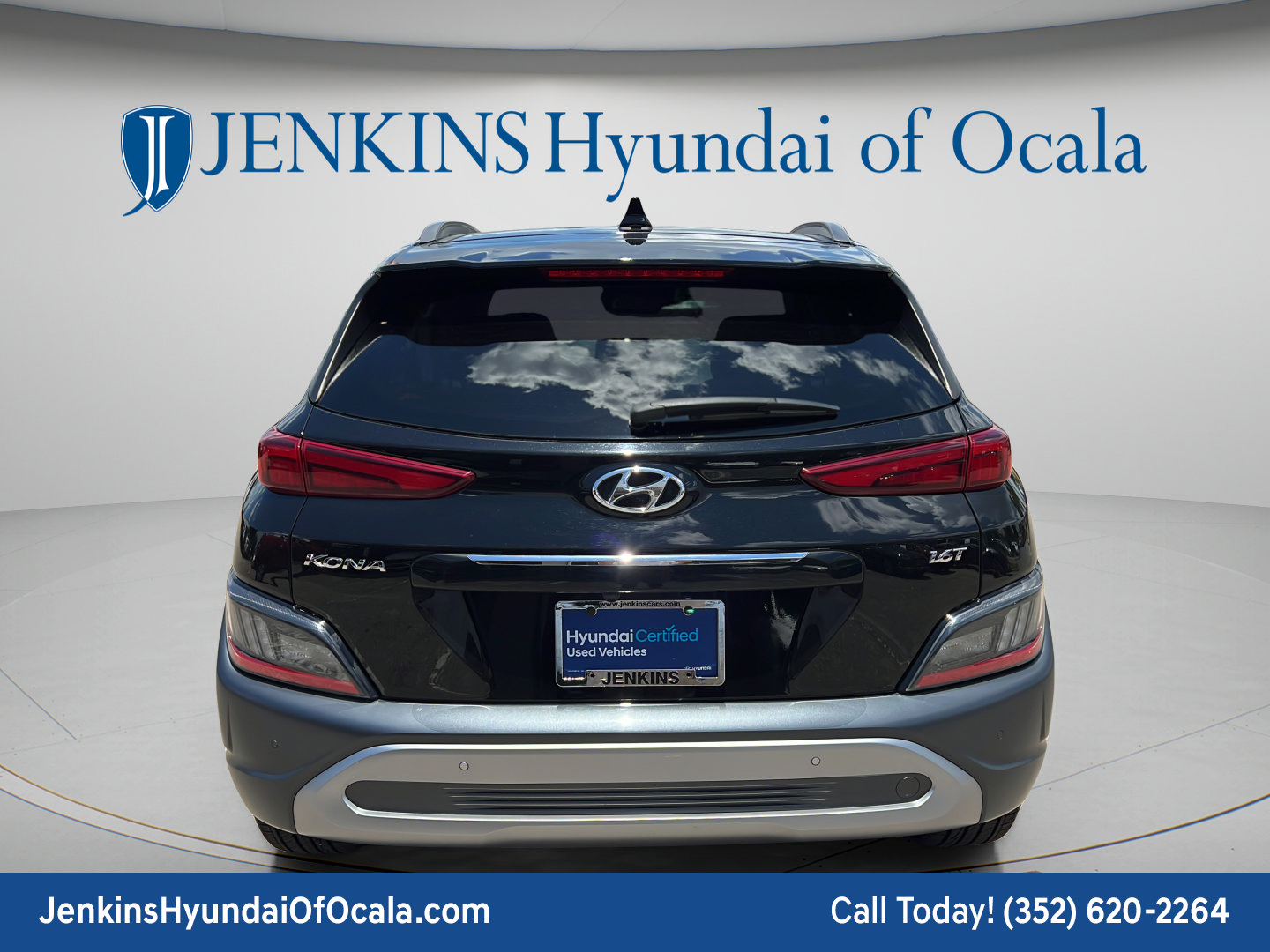 Certified 2022 Hyundai Kona Limited w/ Cargo Package FWD image 4