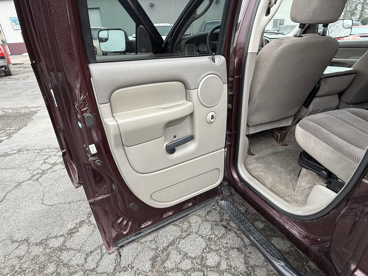 Used 2005 Dodge Ram 3500 Truck SLT image 25