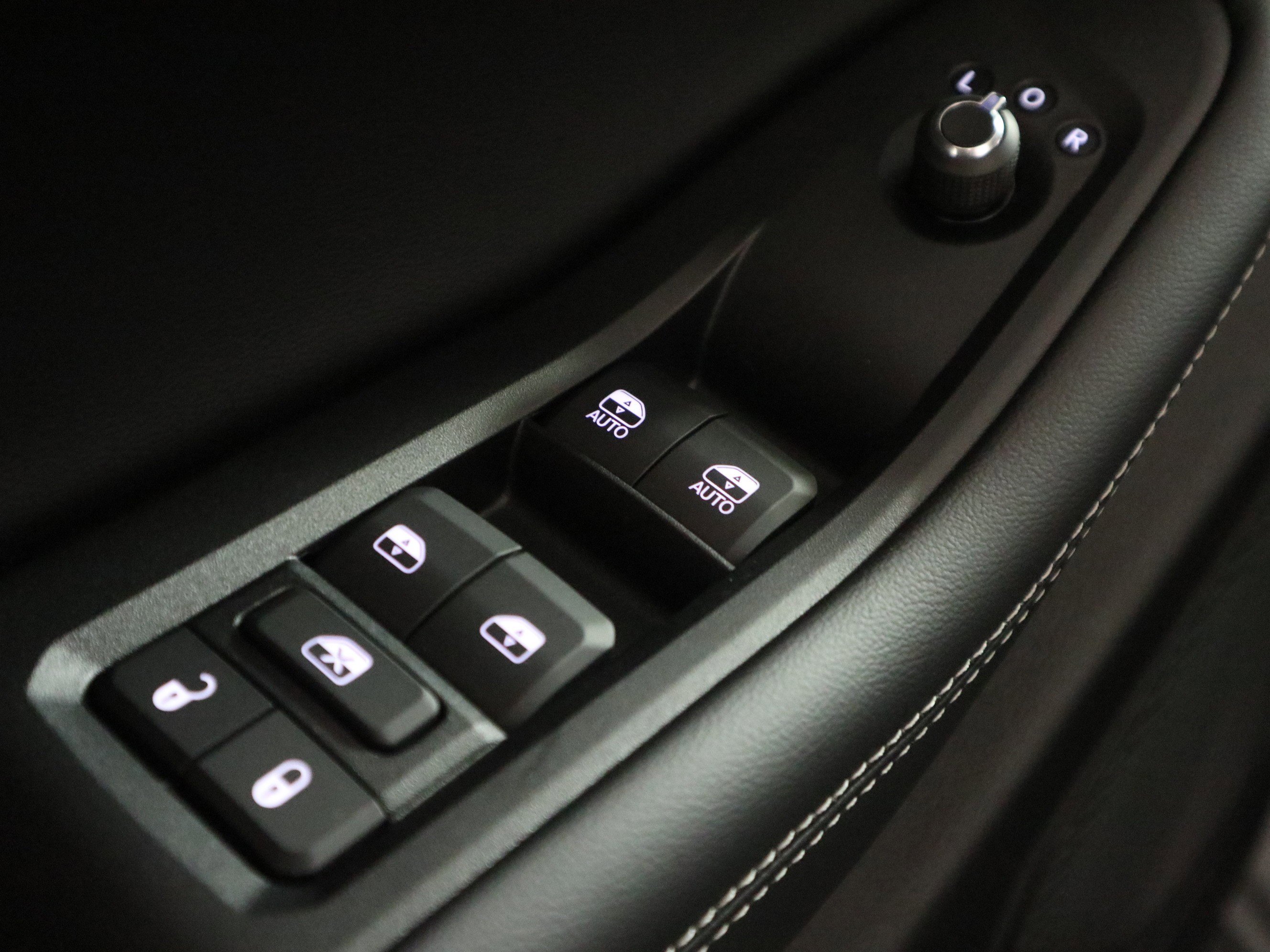 New 2025 Jeep Grand Cherokee Limited w/ Luxury Tech Group II image 34