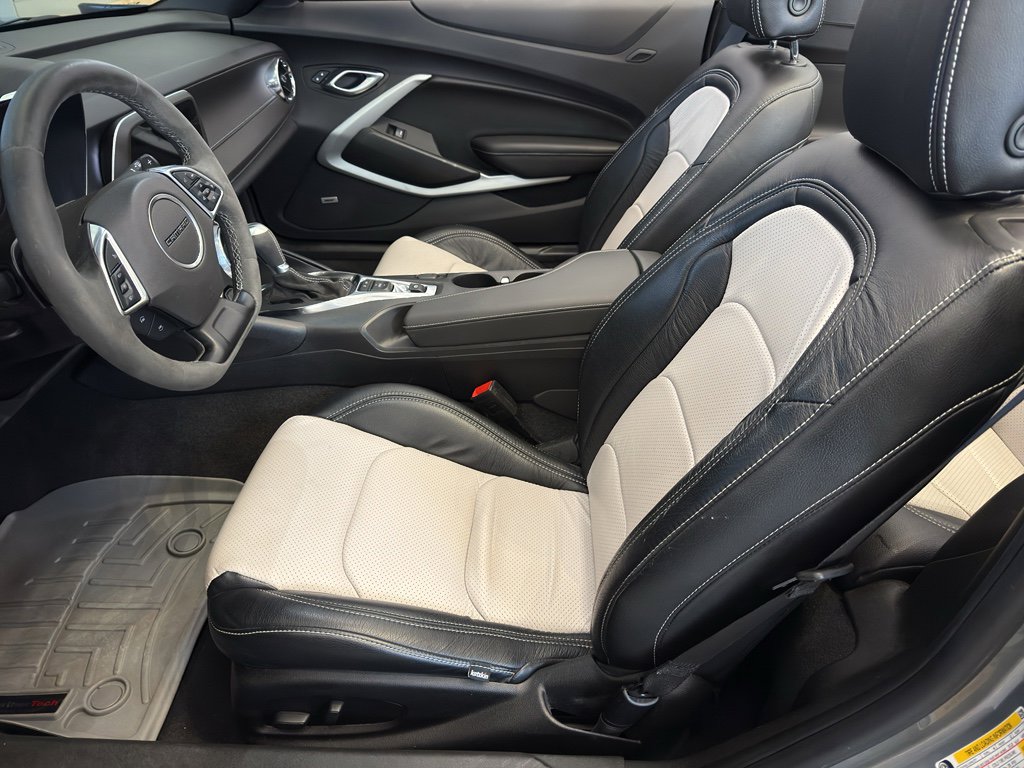 Used 2024 Chevrolet Camaro LT w/ RS Package image 10