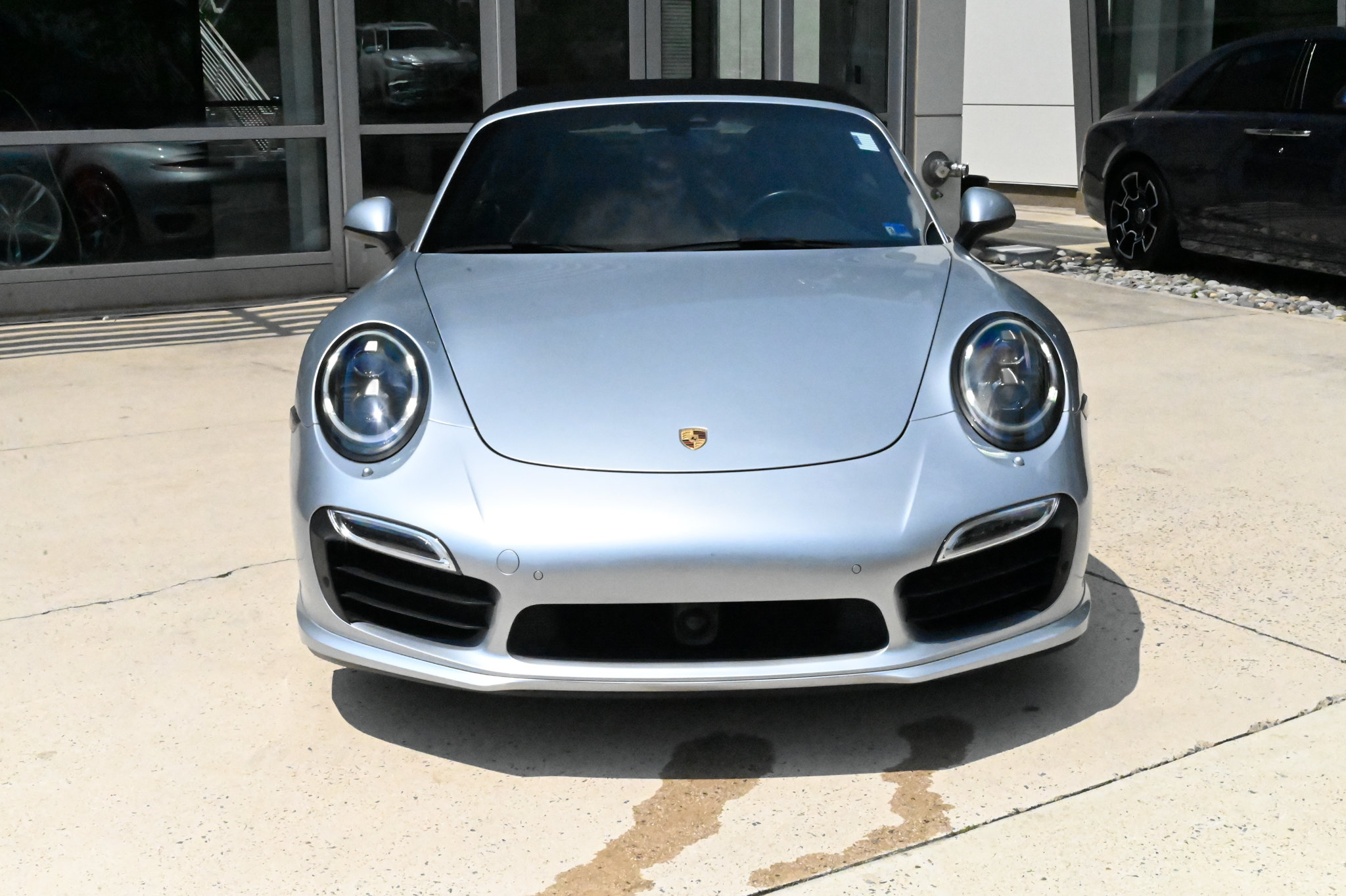 Used 2016 Porsche 911 Turbo S AWD/4WD image 2