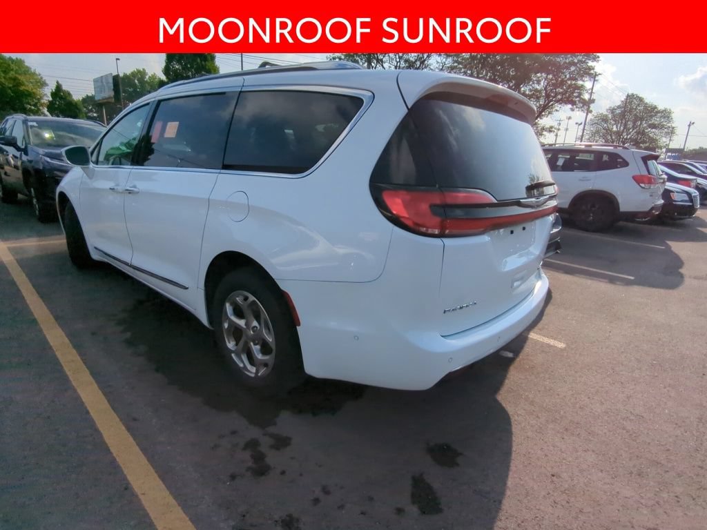 Used 2021 Chrysler Pacifica Limited w/ Premium & Safety Sphere Group AWD/4WD image 4