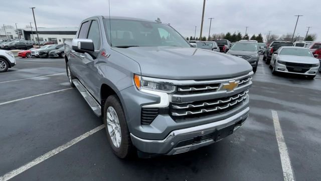 Used 2023 Chevrolet Silverado 1500 LTZ w/ LTZ Convenience Package II AWD/4WD image 4