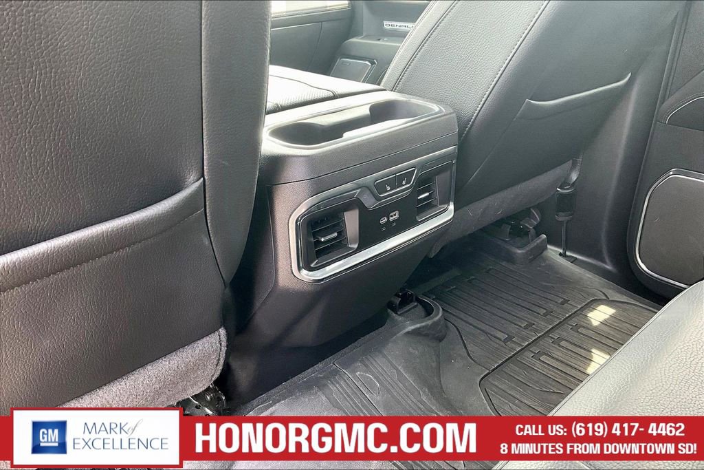 Used 2024 GMC Sierra 1500 Denali w/ Technology Package AWD/4WD image 11