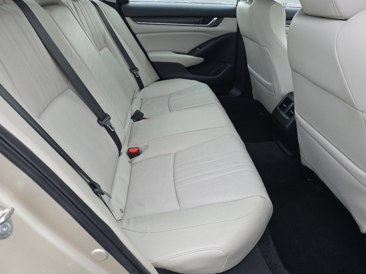 Certified 2018 Honda Accord EX-L image 21