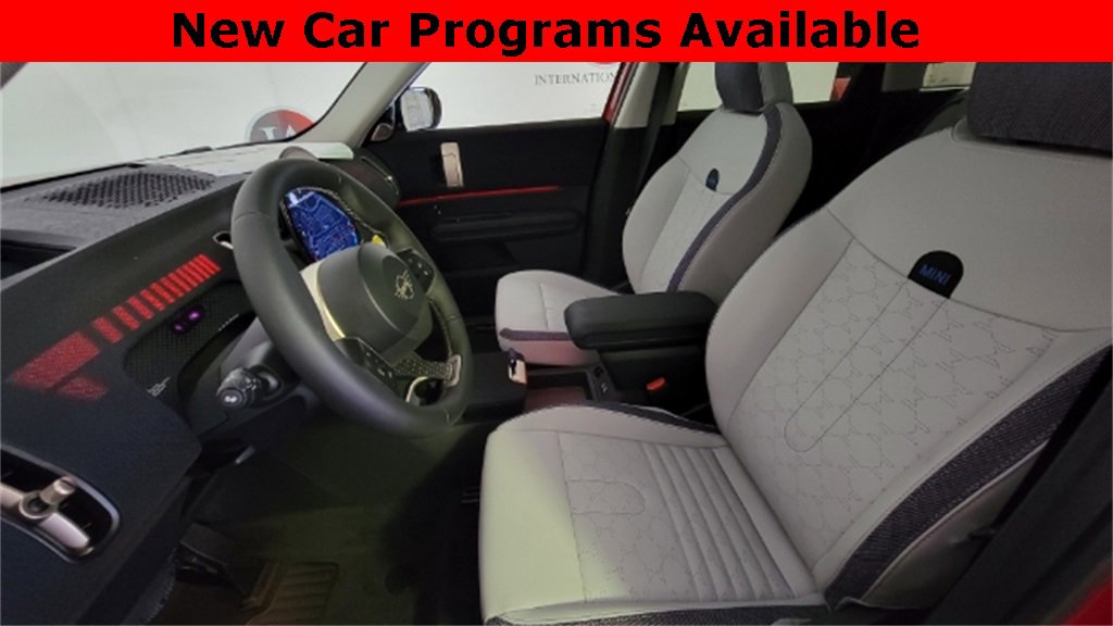 Used 2025 MINI Cooper Countryman S w/ Comfort Package Max image 13