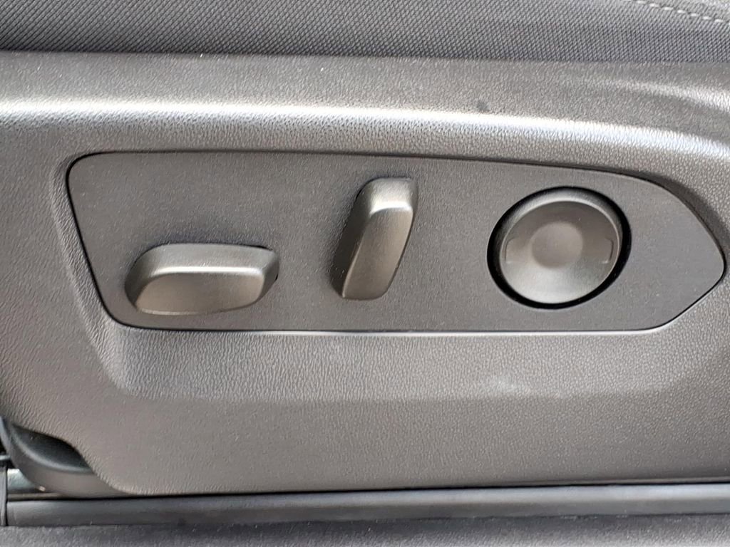 Certified 2026 Chevrolet Silverado 1500 LT image 12