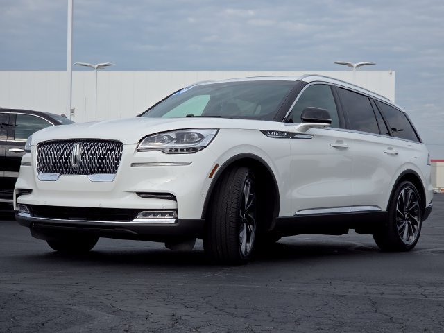 Used 2024 Lincoln Aviator Reserve w/ Equipment Group 201A AWD/4WD image 12