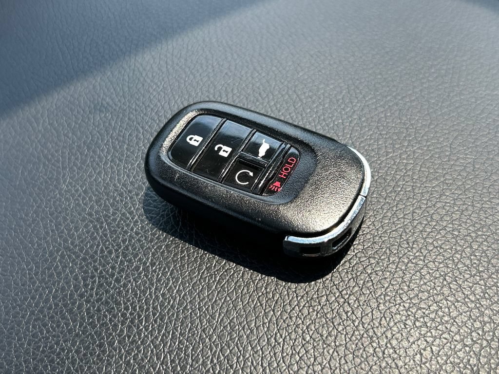Used 2024 Honda Pilot Elite image 31