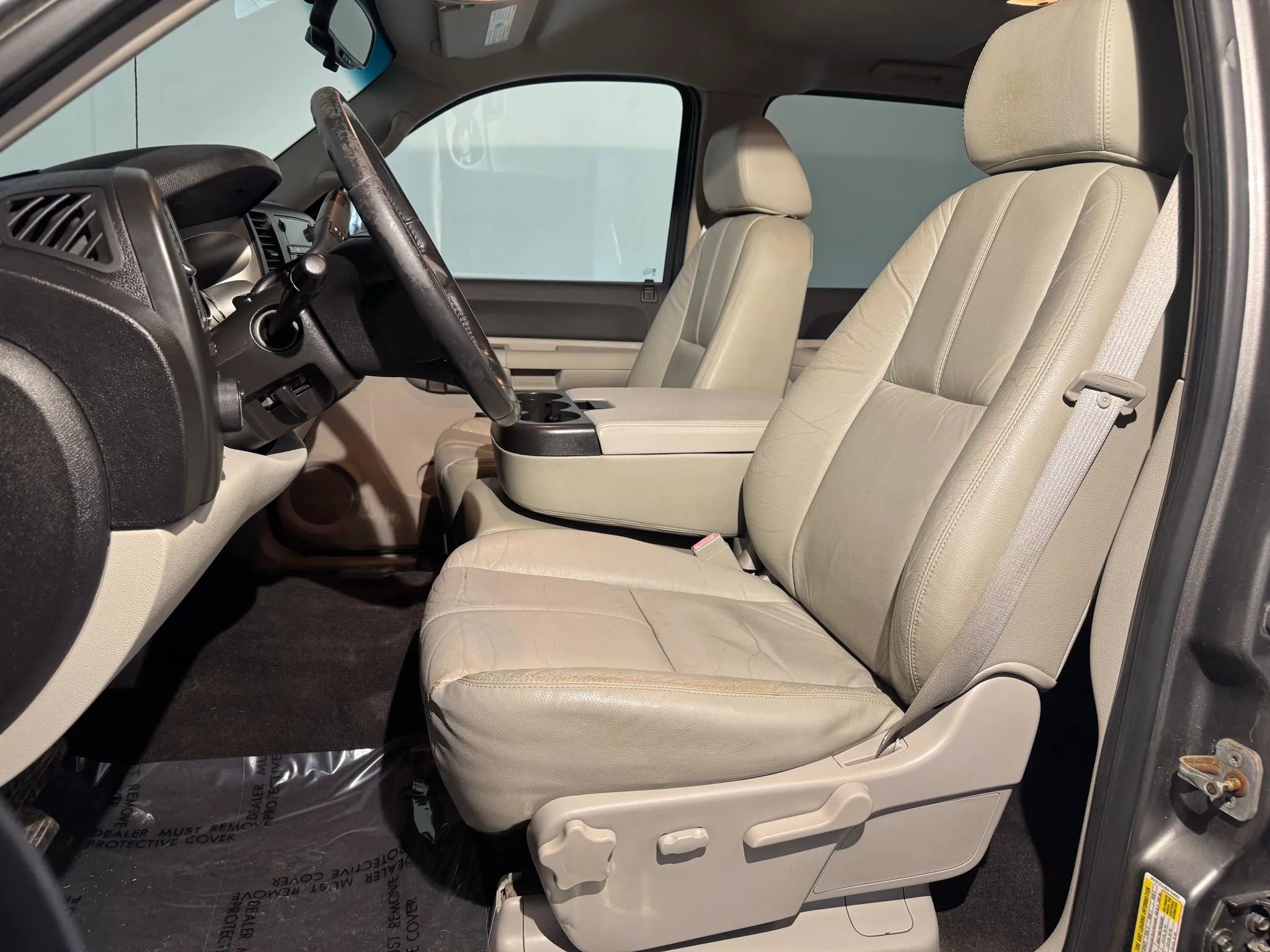 Used 2009 Chevrolet Silverado 1500 LT w/ Regional Value Package image 9