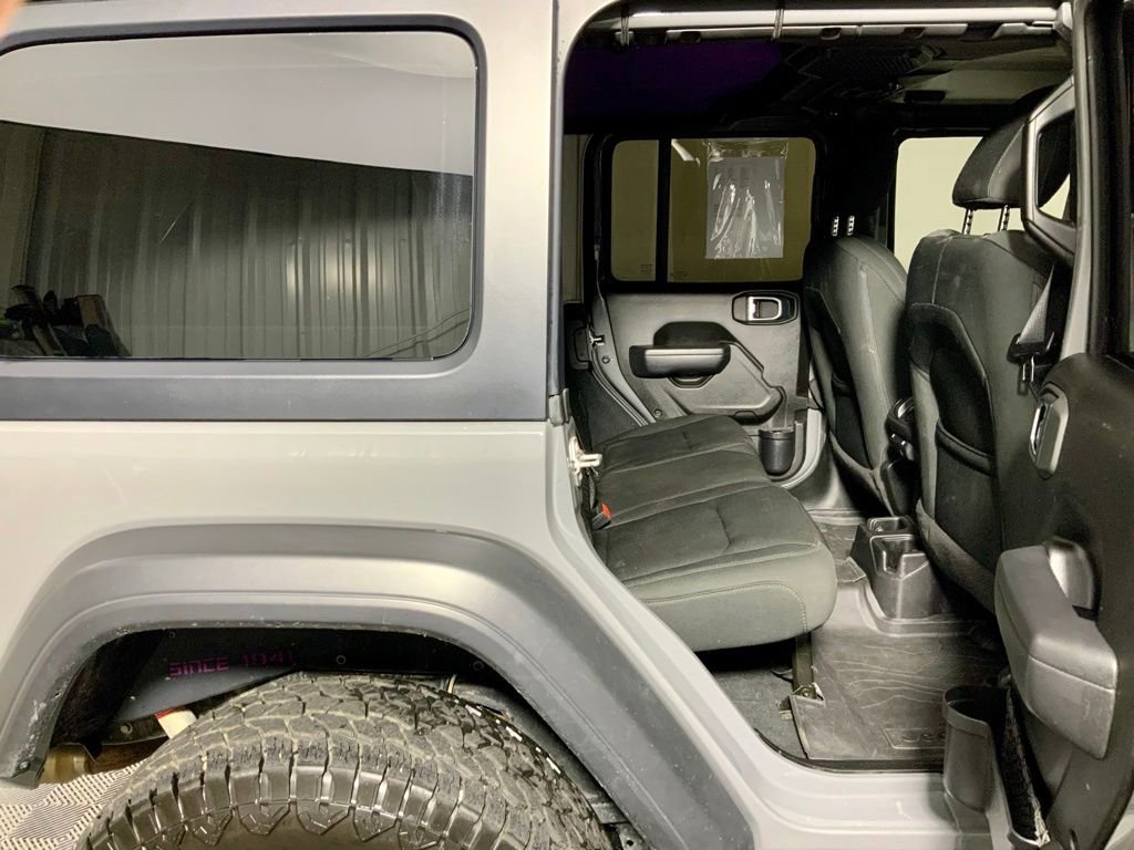 Used 2022 Jeep Wrangler Unlimited Sport image 27