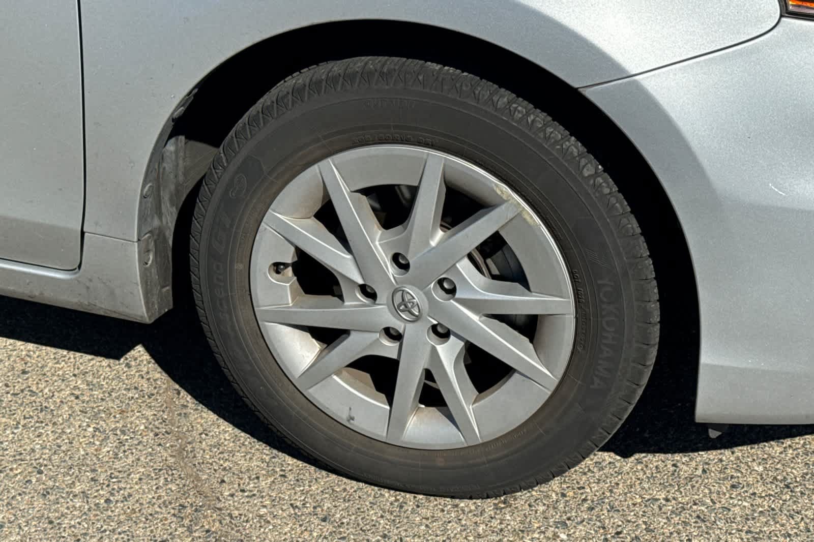 Used 2013 Toyota Prius V Two FWD image 18