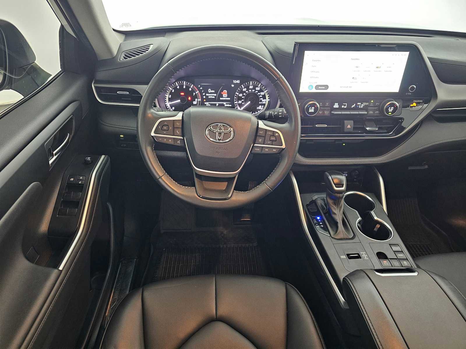 Used 2023 Toyota Highlander XLE image 20