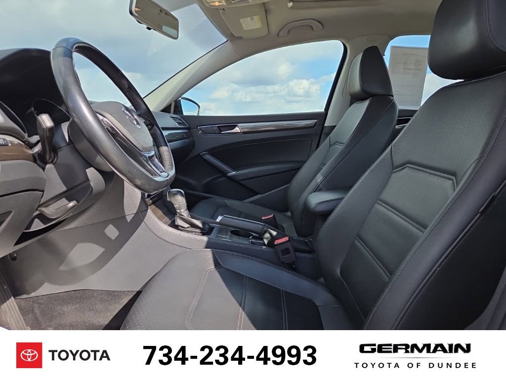 Used 2018 Volkswagen Passat 2.0T SE image 12