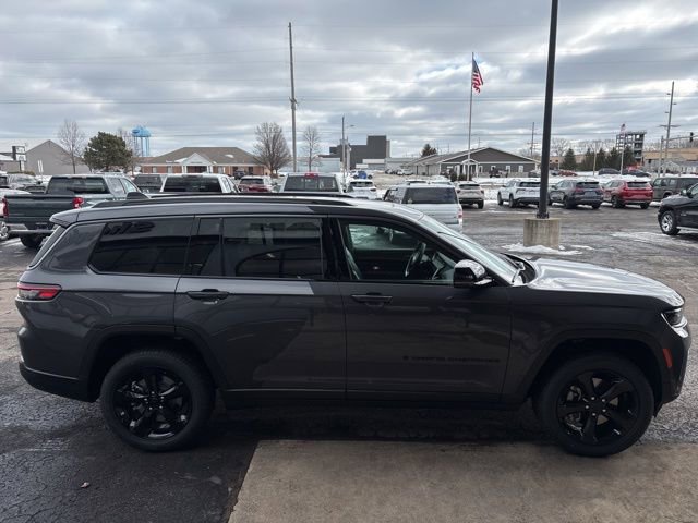 New 2026 Jeep Grand Cherokee L Limited w/ Limited Altitude Package AWD/4WD image 9