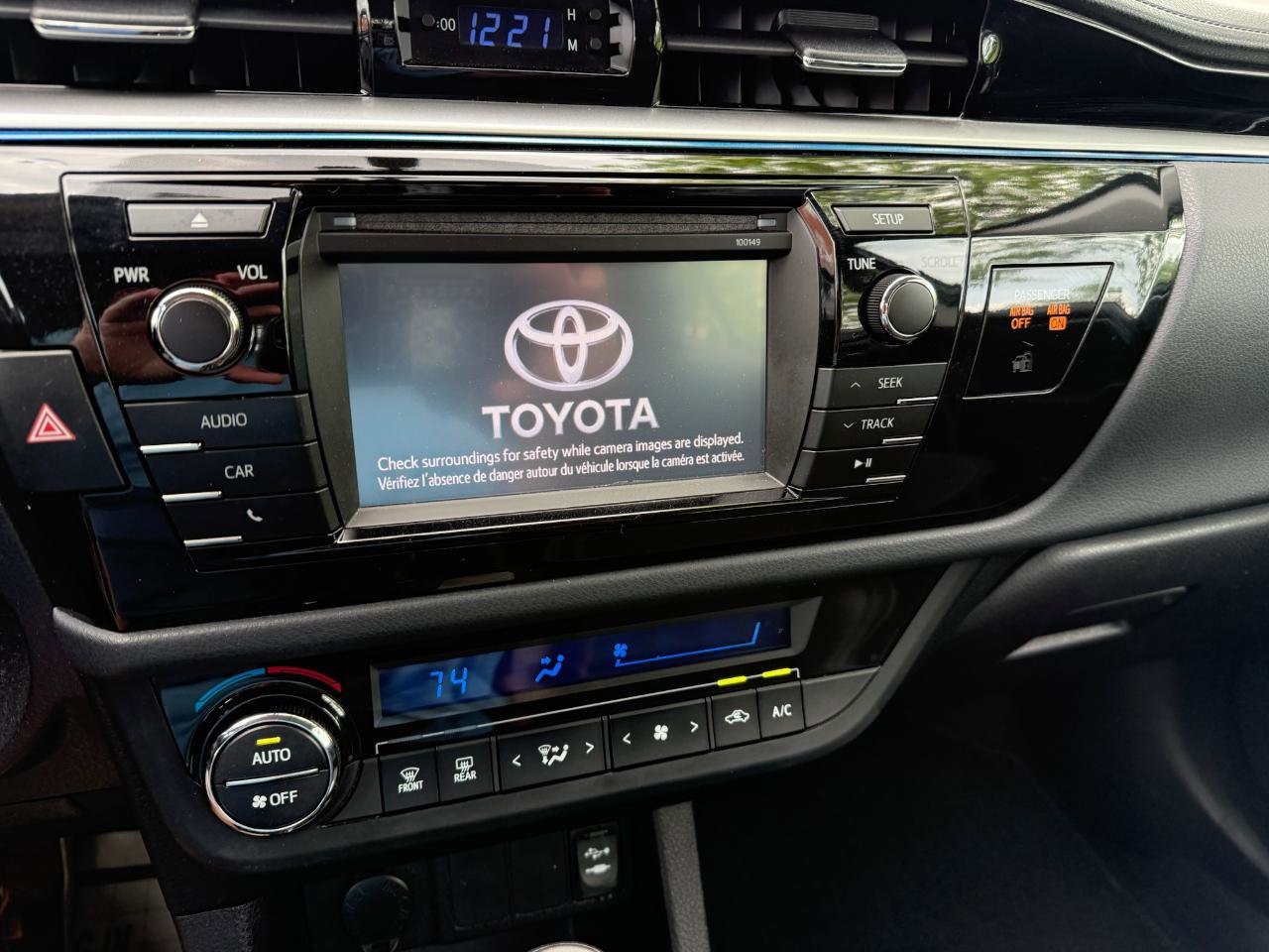 Used 2015 Toyota Corolla S image 6