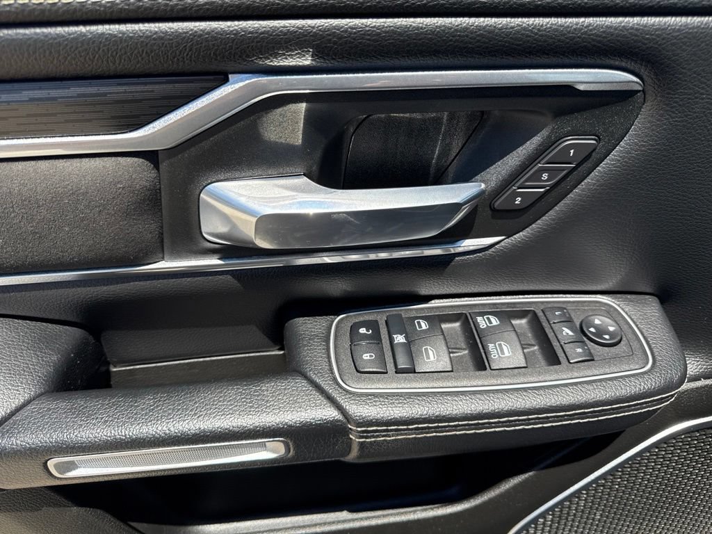 Used 2023 RAM 1500 Laramie AWD/4WD image 20