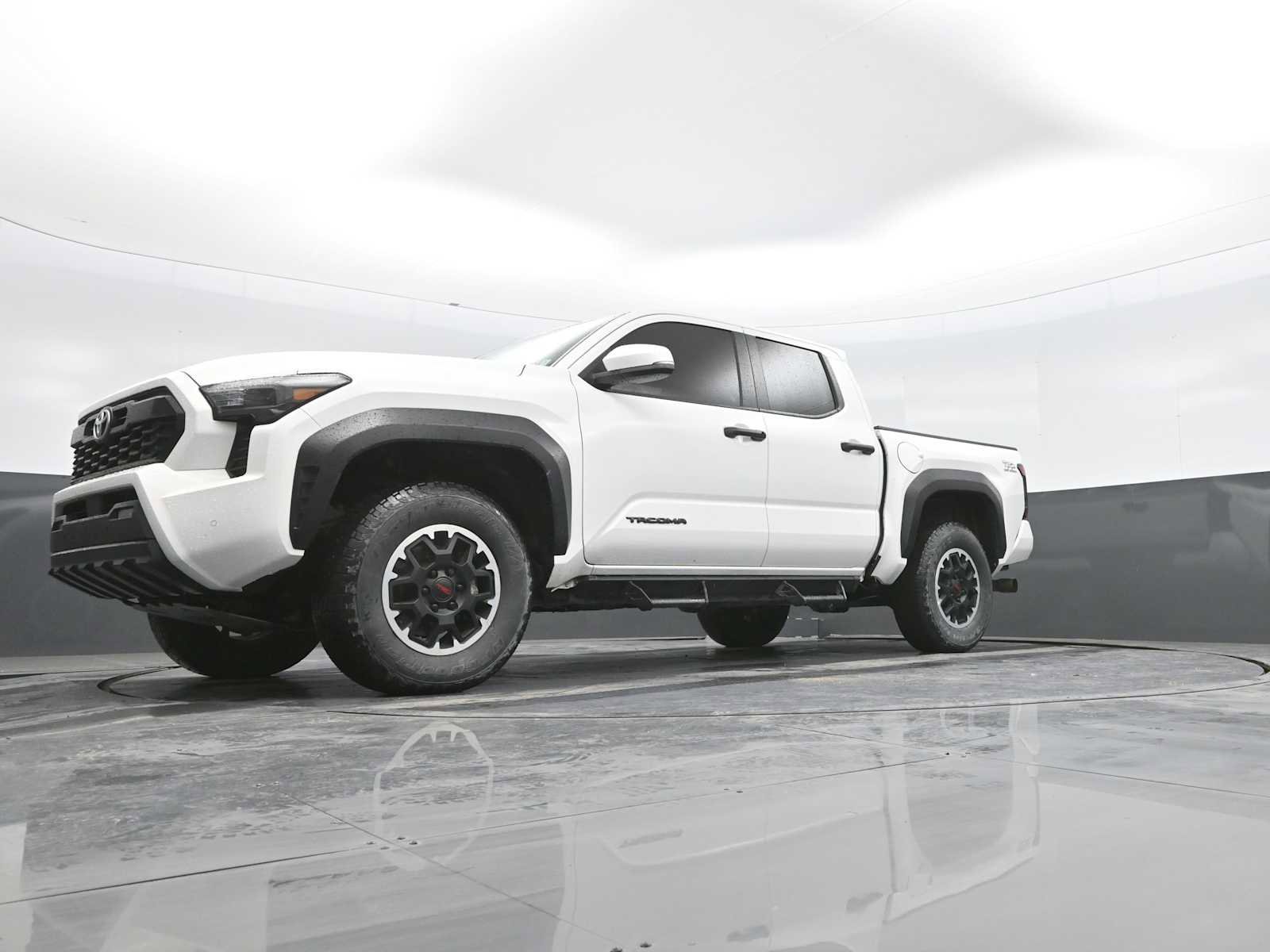 Used 2024 Toyota Tacoma TRD Off-Road w/ TRD Off Road Upgrade Package AWD/4WD image 11