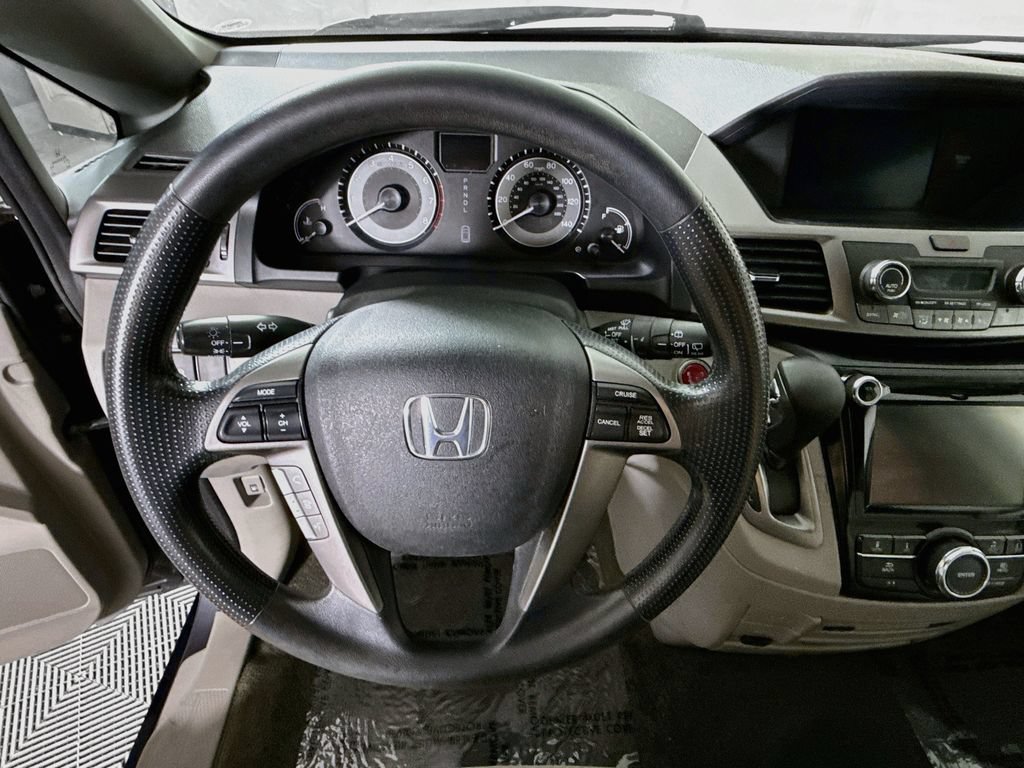 Used 2017 Honda Odyssey SE image 19