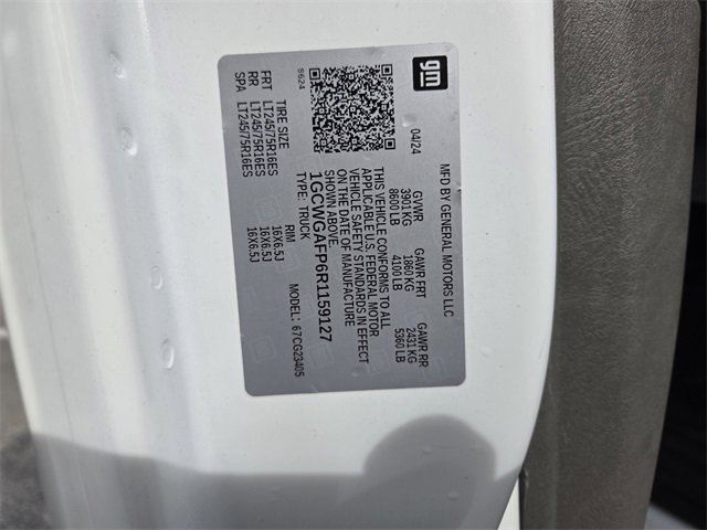 Used 2024 Chevrolet Express 2500 w/ Driver Convenience Package image 25