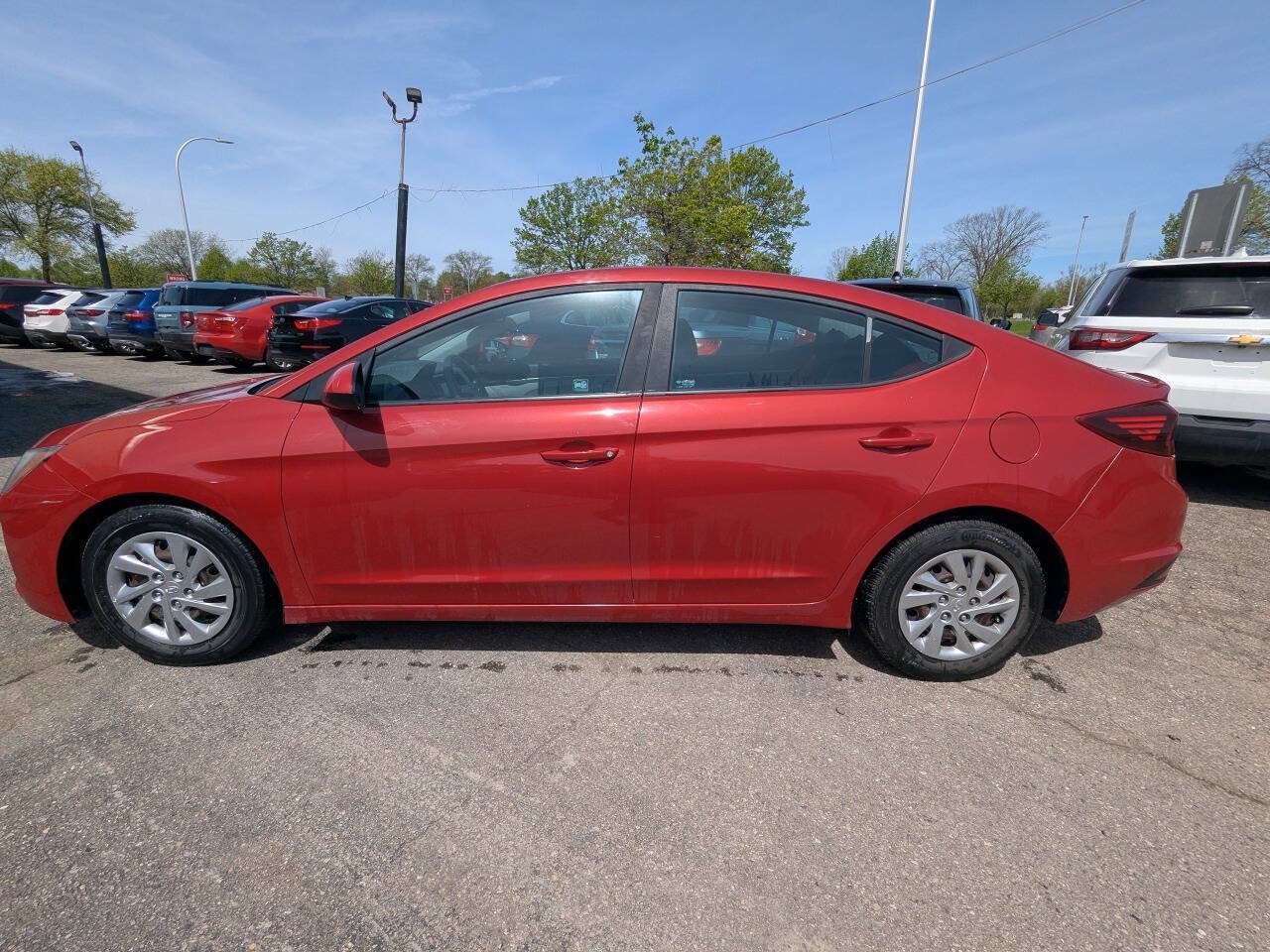 Used 2019 Hyundai Elantra SE FWD image 4