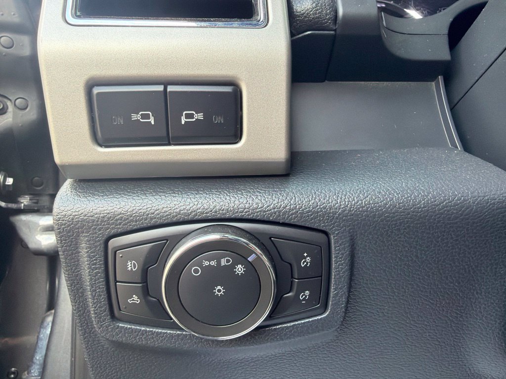 Used 2022 Ford F250 Lariat w/ Tremor Off-Road Package AWD/4WD image 18