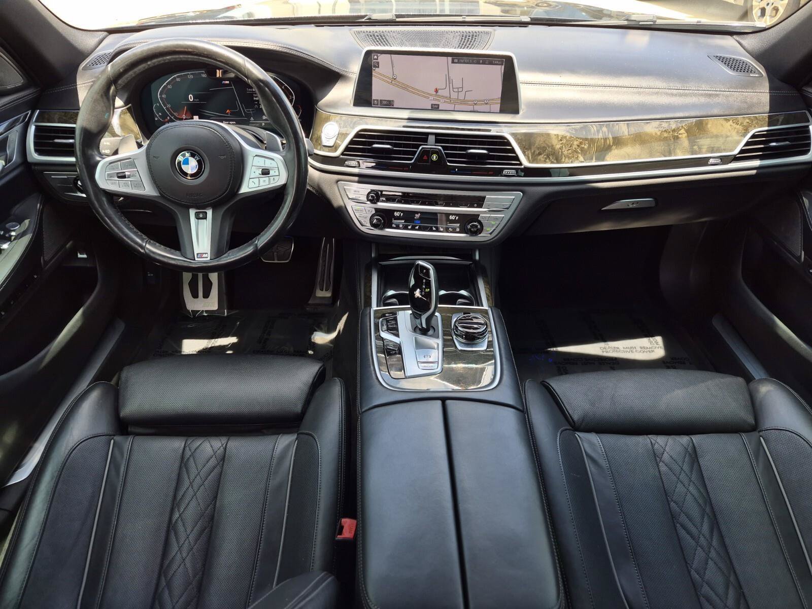 Used 2022 BMW 750i xDrive w/ Executive Package AWD/4WD image 21