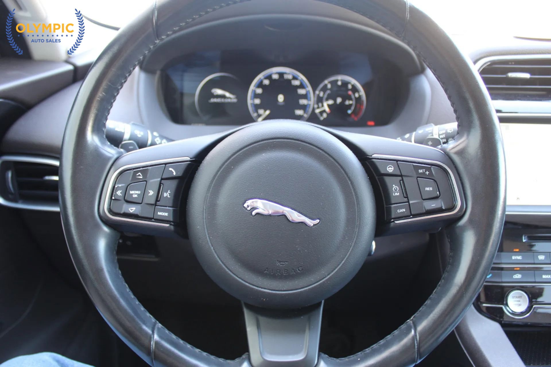 Used 2017 Jaguar F-PACE Prestige AWD/4WD image 17