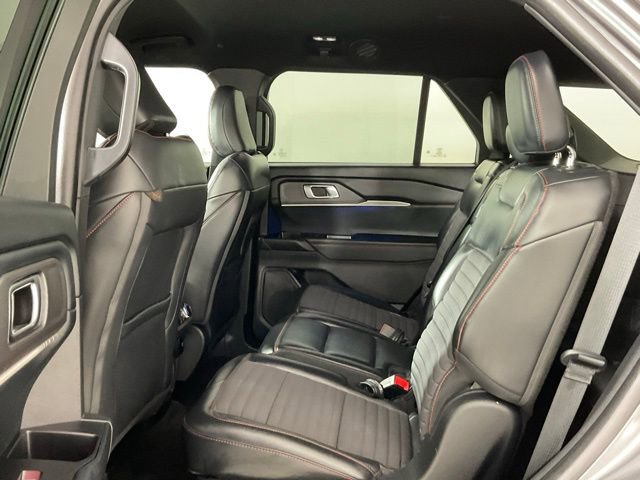 Used 2025 Ford Explorer ST-Line w/ Premium Package AWD/4WD image 11