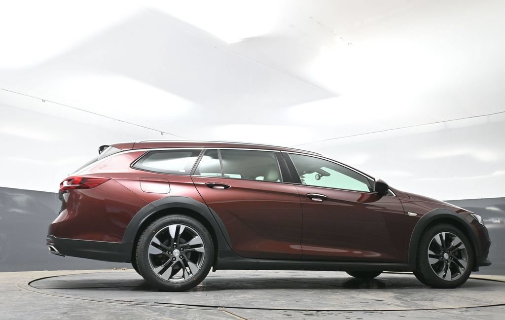 Used 2018 Buick Regal Preferred w/ Sights and Sounds Package AWD/4WD image 50
