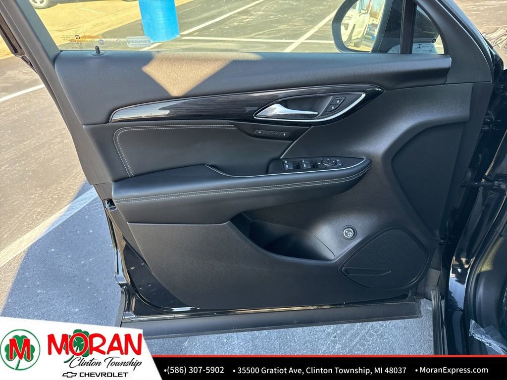 Used 2022 Buick Envision Essence w/ Safety Package image 11