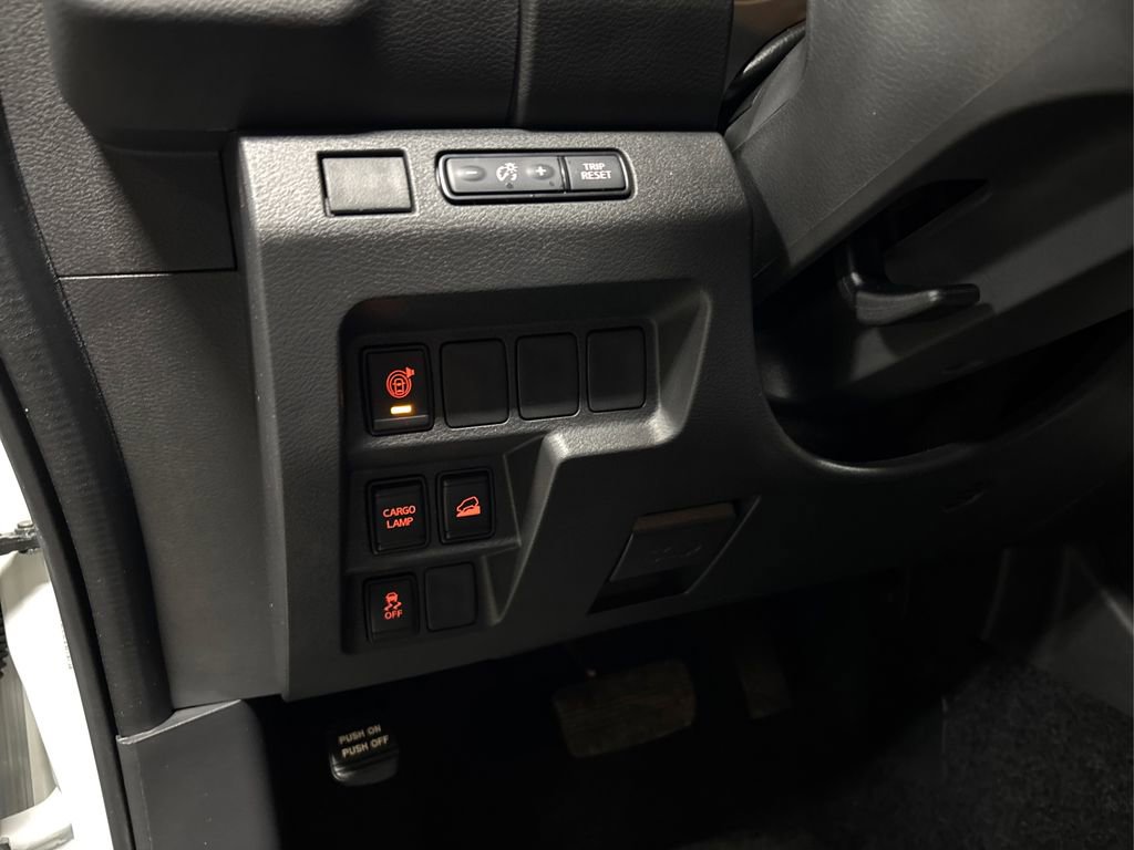 Used 2025 Nissan Frontier SV image 34