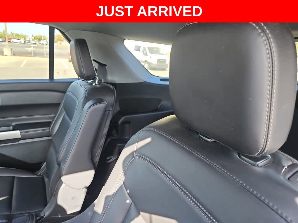 Used 2022 Ford Explorer XLT w/ Equipment Group 202A RWD image 13