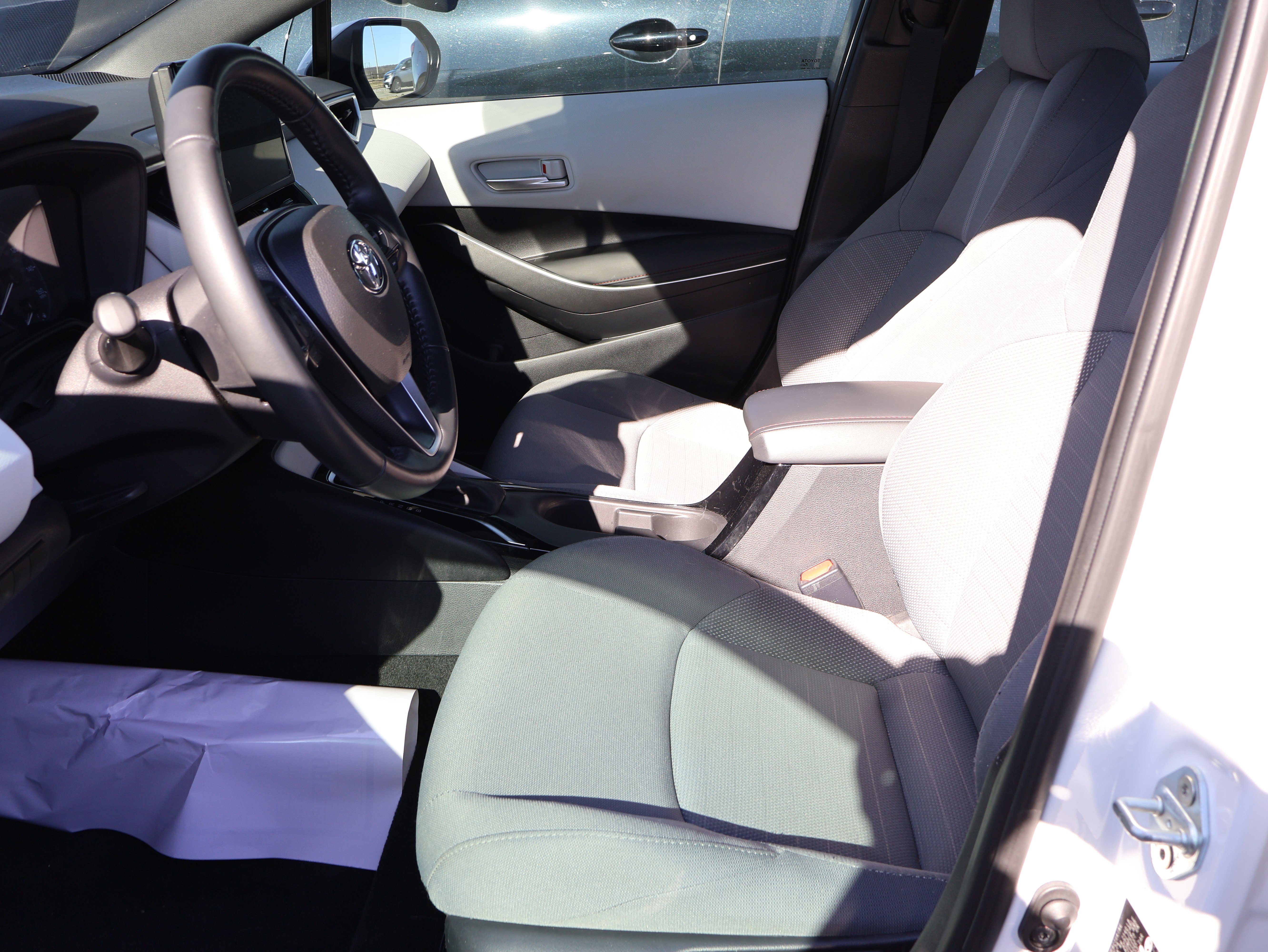 Used 2024 Toyota Corolla SE image 35